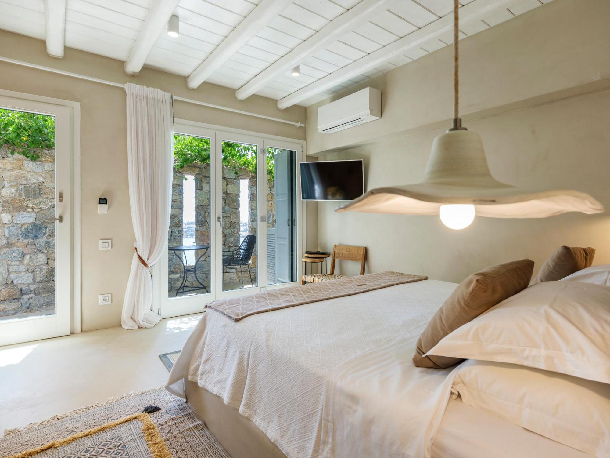 V&V Guest House - Luxury Suites Ornos  Exterior foto